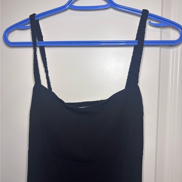 Elegant Black Women's Dress - Picture 2 of 5